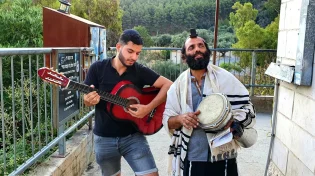 מצמרר: מה חקוק על מצבתו של היהודי שהיה תמיד בשמחה?
