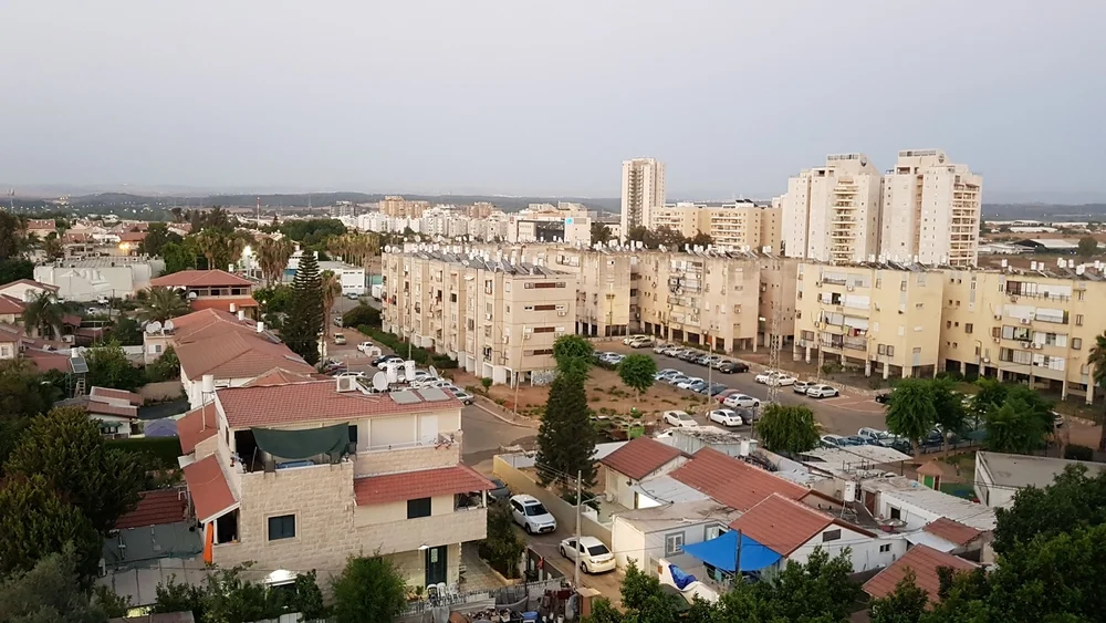 תחזית מזג אוויר בלוד: מזג אוויר בלוד מחר מה ללבוש?