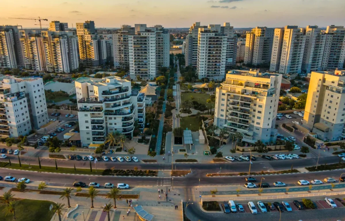 תחזית מזג אוויר ביבנה: מזג אוויר ביבנה מחר מה ללבוש?