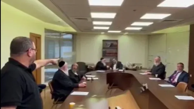 מעניין: האם עופר כסיף חזר בתשובה?