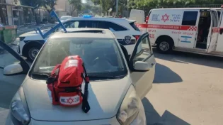 אשדוד: אישה נפצעה לאחר שנפל עליה חפץ ממנוף על מכוניתה 