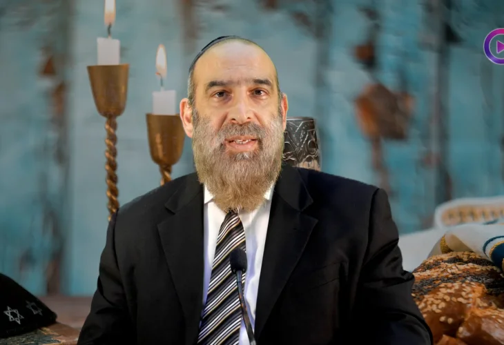  הרב עזרא שקלים | מהי תוספת שבת והאם צריכים אותה