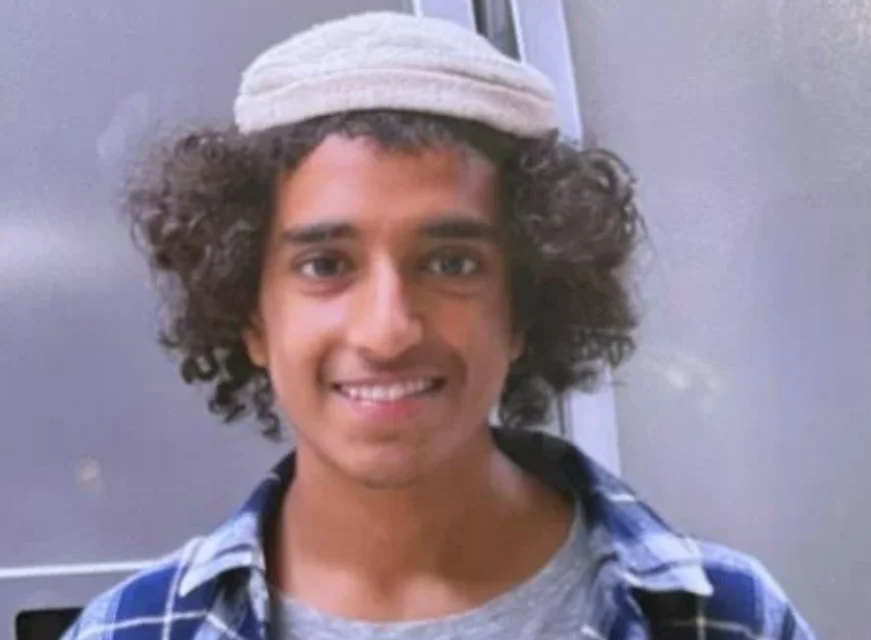 ראיתם אותו? המשטרה מבקשת את עזרת הציבור בחיפוש הנעדר בן ה-14 ראיתם אותו? המשטרה מבקשת את עזרת הציבור בחיפוש הנעדר בן ה-14