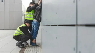 אזרח ישראלי נעצר בארה"ב בחשד שהבריח ציוד לפצצה גרעינית