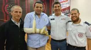 מרגש: במעמד מיוחד ציינו את הנס של הניצול מהפיגוע