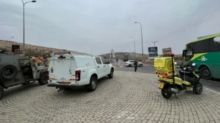 חשד לפיגוע: רכב דרס כוח משטרה
