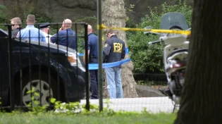 רוצח מבוקש ברשימת ה- FBI התחזה למורה ליוגה במשך 12 שנים 
