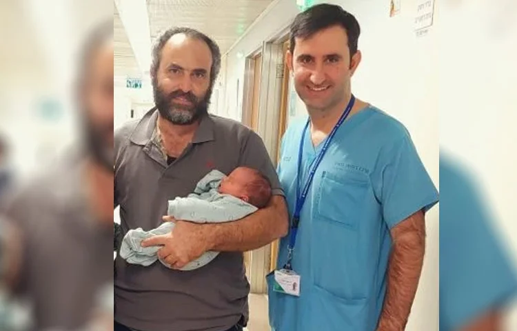 "הוא הנס שלי": האם שאיבדה את שני ילדיה בתאונה ילדה בן בחנוכה "הוא הנס שלי": האם שאיבדה את שני ילדיה בתאונה ילדה בן בחנוכה