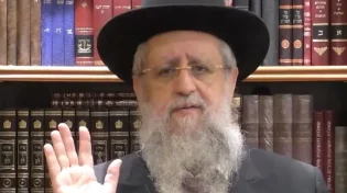 הרב דוד יוסף שליט"א: "אסור לאחל 'צום קל'"