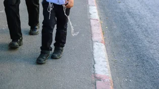 האם מברכים שהחיינו על טלית קטן?