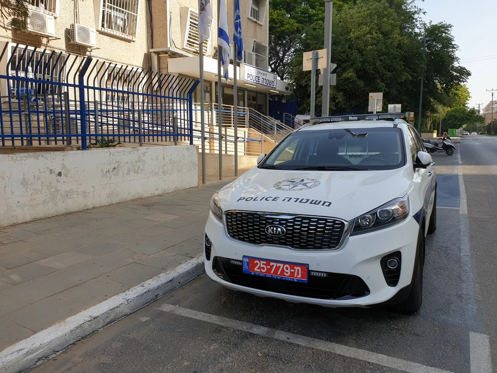 דיווח: מהגר עבודה נתפס לאחר שנהג עם רישיון השייך לאדם שנפטר דיווח: מהגר עבודה נתפס לאחר שנהג עם רישיון השייך לאדם שנפטר