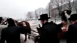 בצל המלחמה באוקראינה: הכנסת ספר תורה נרגשת ויוצאת דופן