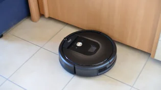 כמו שעון שבת: מותר ש-i robot יסתובב במהלך השבת בבית?