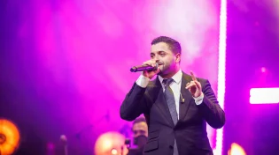 מגיע לו מזל טוב ענק: איציק דדיה התארס עם בחירת ליבו