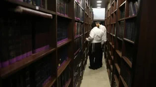 במשרד האוצר שוקלים: אותה מלגה לאברכים בפחות שעות לימוד