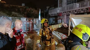 תל אביב: שרפה פרצה בגורד שחקים