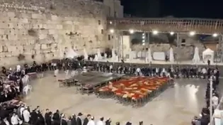 עם הנצח לא מפחד: שירת התעוררות בכותל לאחר הפיגוע