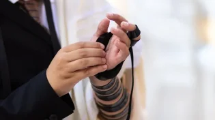 מחקר אמריקאי בדק ומצא: הנחת תפלין מגינה על בריאות הלב