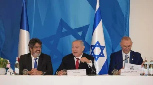 הודח מהפרלמנט הצרפתי ונתניהו שוקל למנותו לשגריר ישראל