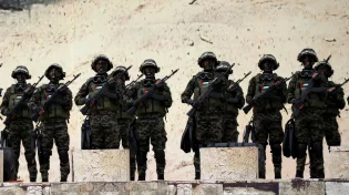 תיעוד מיריחו: גדודי חמאס פושטים על הרחובות 