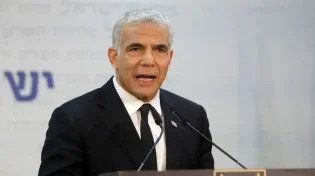 חסר אחריות: לפיד קורא לשביתה שתעצור את הכלכלה 