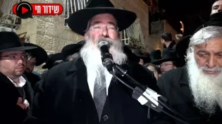 ארץ אל תכסי דמיך: הלווייתו של הילד אשר פלאי בן ה-8