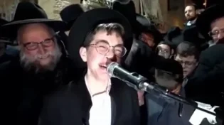 תיעוד קורע לב: האח הספיד את אחיו וביקש "תתחננו על אבא"