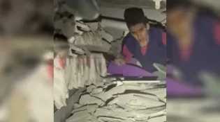 לא יאומן: הילד חולץ לאחר שבוע בין ההריסות - צפו