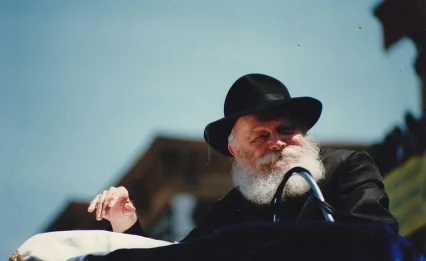 הסיפור המדהים של הרבי מלובביץ' כשהיה בן 14