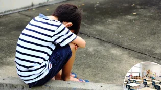 נזק: המורה שגרם לתלמיד שלו להיכנע ללחץ החברתי