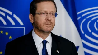 בכירים לשעבר בשב"כ במסר לנשיא: "אל תחתום על חוקי הרפורמה"