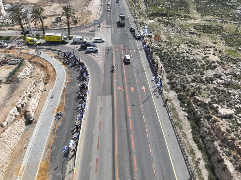 שברון לב: האחים הלל ויגל יניב הי"ד מובאים למנוחות