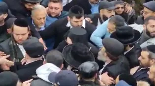תיעוד מליזענסק: הרב פינטו הגיע לציונו של רבי אלימלך בהילולה