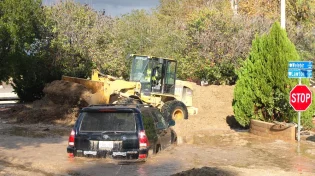 תיעוד מקליפורניה: השלגים הפשירו והציפו את הערים