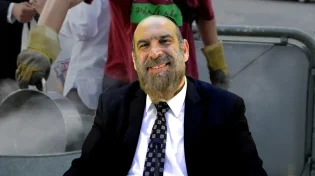 הרב עזרא שקלים | הכנות לפסח | הלכות הגעלת כלים והכנת המטבח