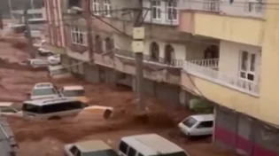אסון רודף אסון: טורקיה מוצפת בשיטפונות