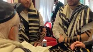 רגע מרגש בזמן המלחמה: בן 26 מקייב קיבל שם יהודי לאחר שנימול 