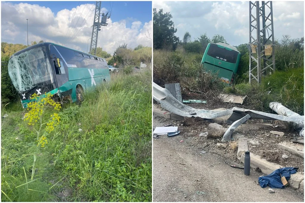 19 נפגעים בתאונת אוטובוס אגד ורכב פרטי 19 נפגעים בתאונת אוטובוס אגד ורכב פרטי