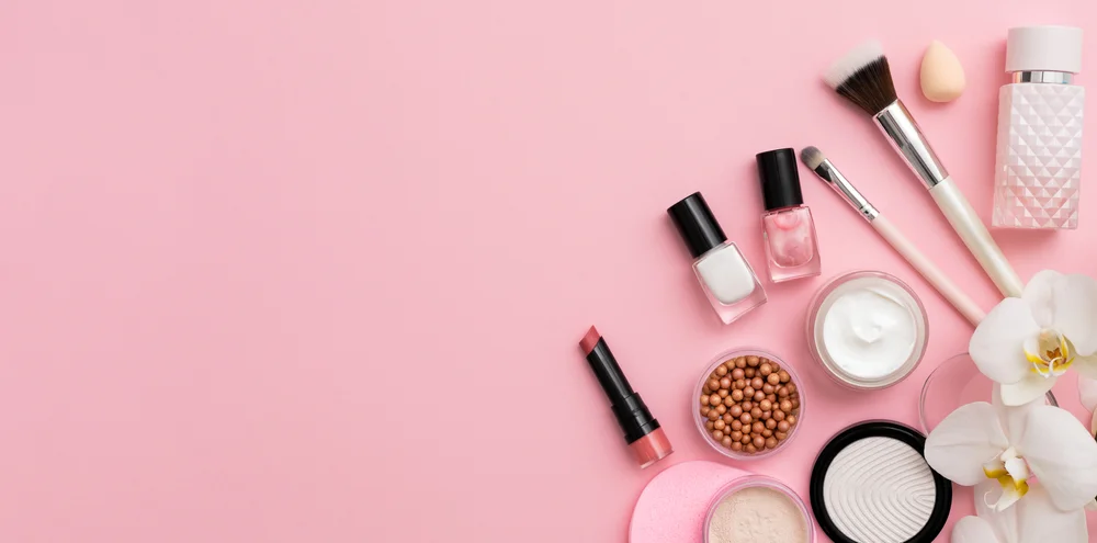 הוזלה משמעותית: הרפורמה החדשה בייבוא מוצרי קוסמטיקה 