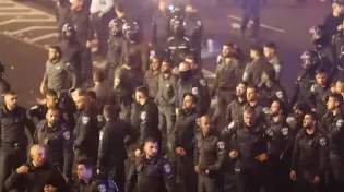 אחרי לילה של הפרות סדר: חודשו ההפגנות ברחבי הארץ