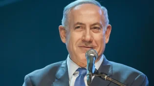 ראש הממשלה מודה למאות אלפי המפגינים - צפו 