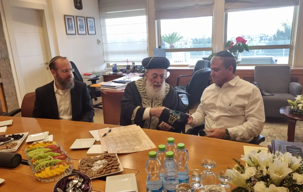 לשכת הרבנות ירושלים: הראשון לציון מכר את החמץ של הכנסת לשכת הרבנות ירושלים: הראשון לציון מכר את החמץ של הכנסת