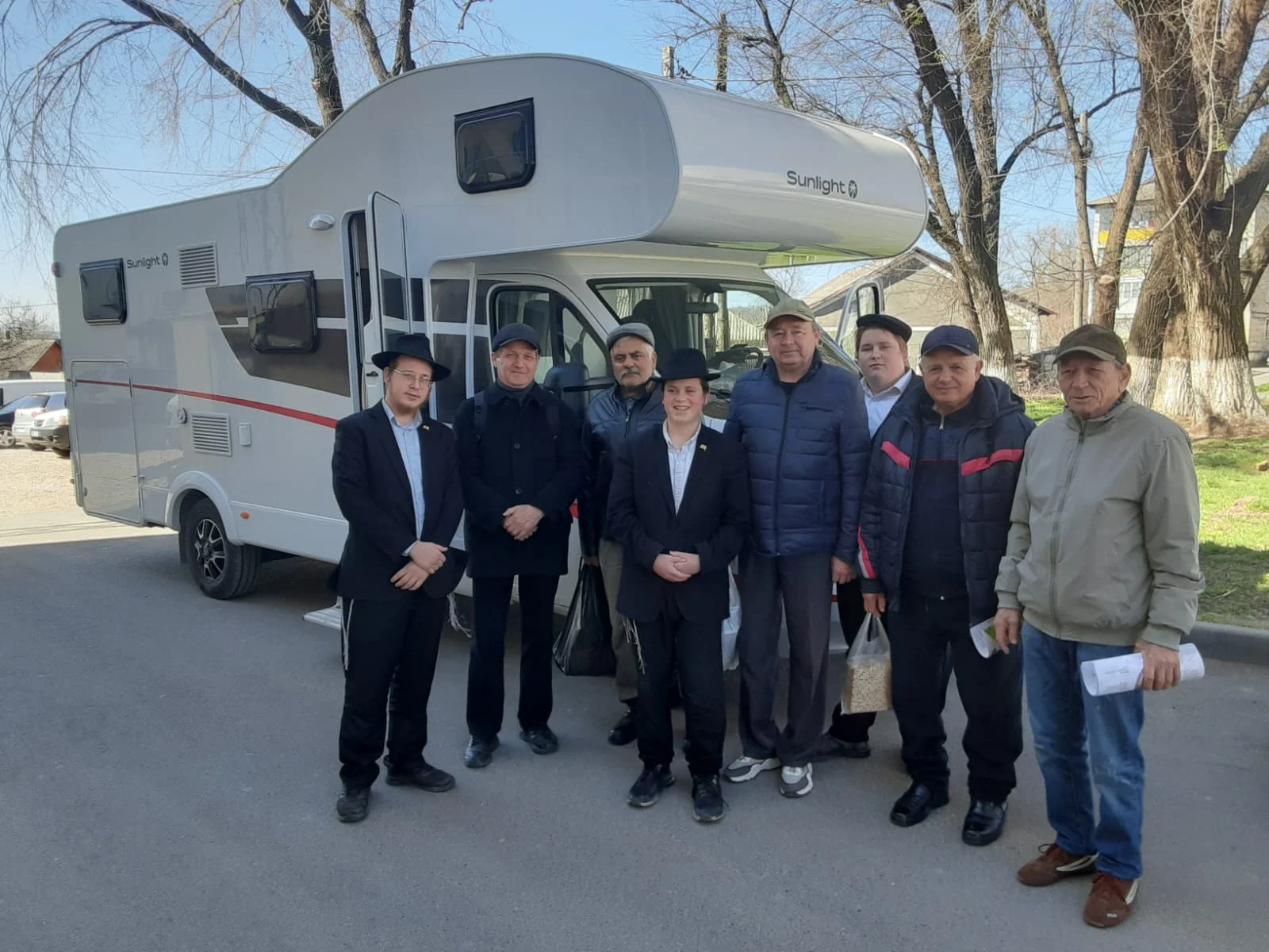 לראשונה: "טנק המבצעים" הביא את ליל הסדר לכפרים הנדחים