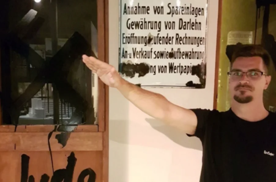 מזעזע: שגריר ארה"ב היהודי אירח בליל הסדר מנהיג אנטישמי מזעזע: שגריר ארה"ב היהודי אירח בליל הסדר מנהיג אנטישמי