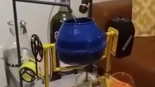 תיעוד מגניב: הכנת שייק בדרך שלא הכרתם