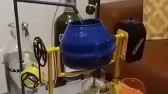 תיעוד מגניב: הכנת שייק בדרך שלא הכרתם