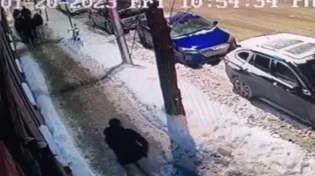 תיעוד מזעזע: אנטישמי פוגע ביהודי בקנדה