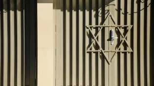לאחר 43 שנה: גזר דין למחבל שביצע פיגוע בבית כנסת בפריז