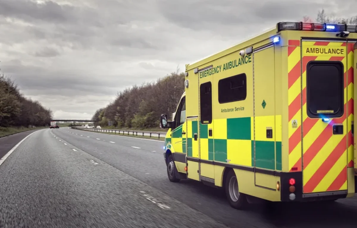 נתון עגום בבריטניה: 120 נפטרים ביום בשל איחור בהגעת אמבולנס נתון עגום בבריטניה: 120 נפטרים ביום בשל איחור בהגעת אמבולנס