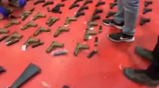 חבר פרלמנט ירדני נתפס עם מאות נשקים וזהב - צפו 